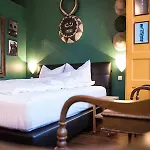 Ritzi 3*