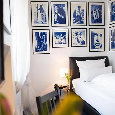Ritzi Hotel